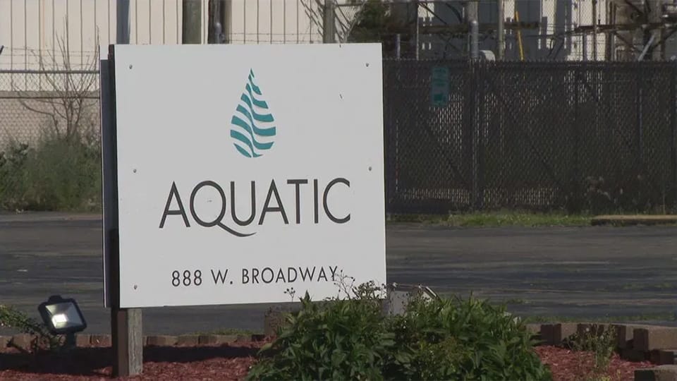 Bathtub maker to close Michigan facility, cut 100 jobs – Inside INdiana Business