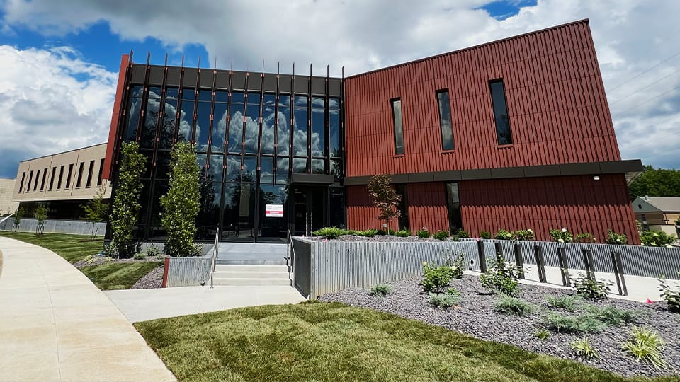 USI opens expanded Recreation, Fitness and Wellness Center – Inside INdiana Business