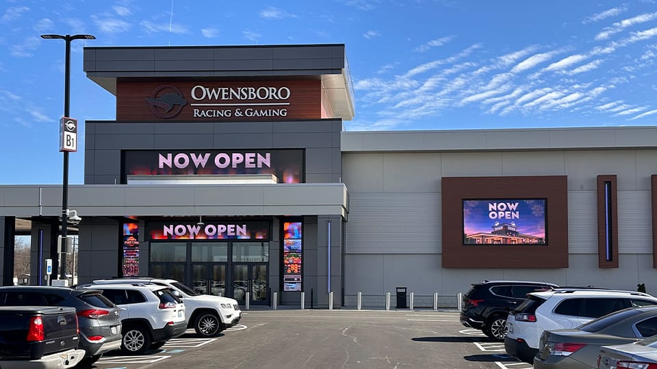 ‘A Vegas vibe’: Owensboro Racing & Gaming opens – Inside INdiana Business