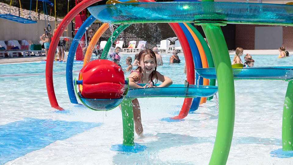 Record number of visitors at new pool in Jasper during first season ...