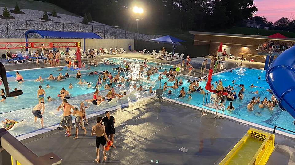 Record number of visitors at new pool in Jasper during first season ...