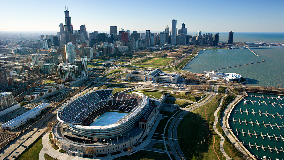 Illinois governor says Soldier Field debt not all on the Bears