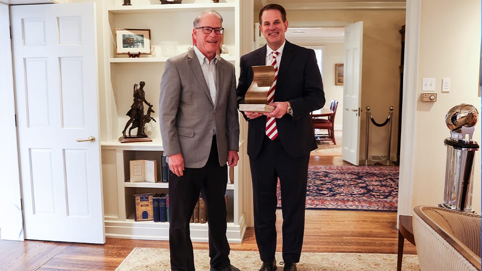 IU’s Curt Cignetti receives Sachem Award