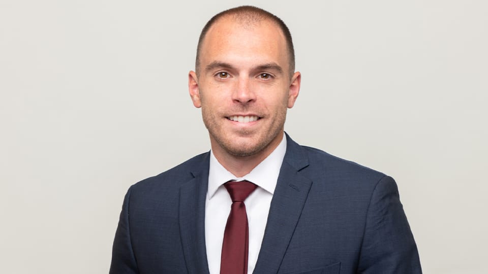 Bethel University names new men’s basketball coach