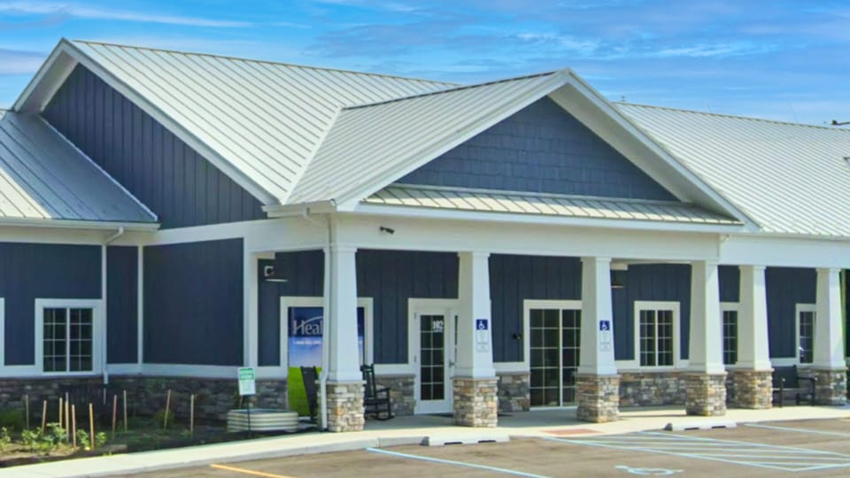 New HealthLinc clinic expands access to care in Newton County