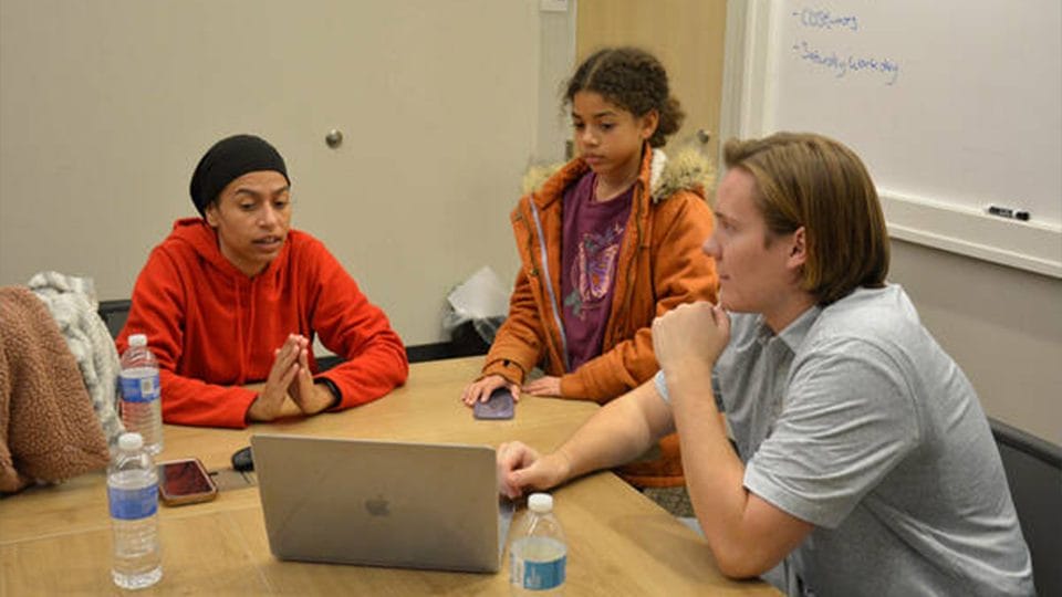 Notre Dame receives nearly $40K grant for AI business coaching platform 