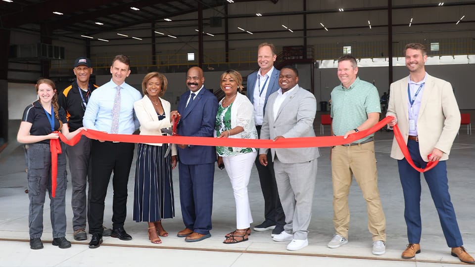 Gary airport cuts ribbon on $12 million Wingtip Aviation hangar