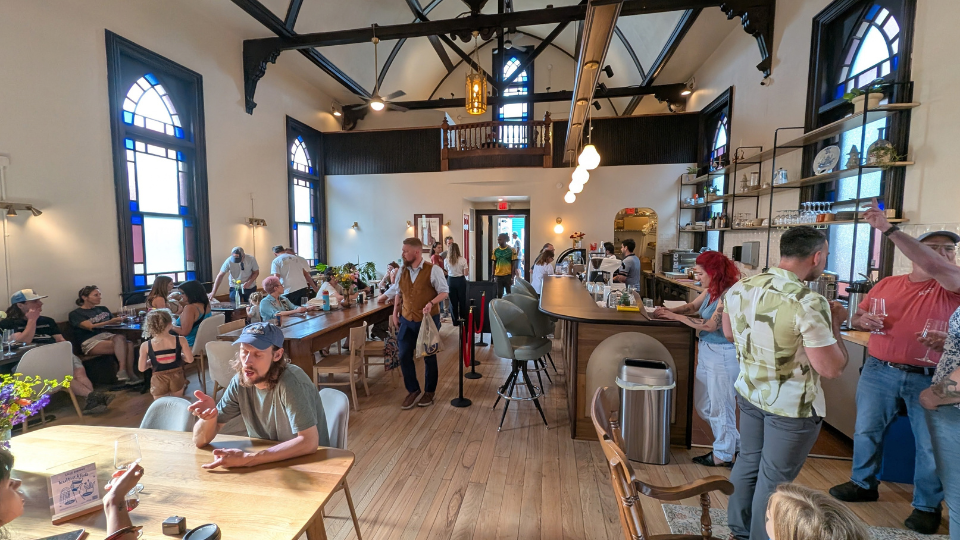 Trendiana: New businesses in historic buildings